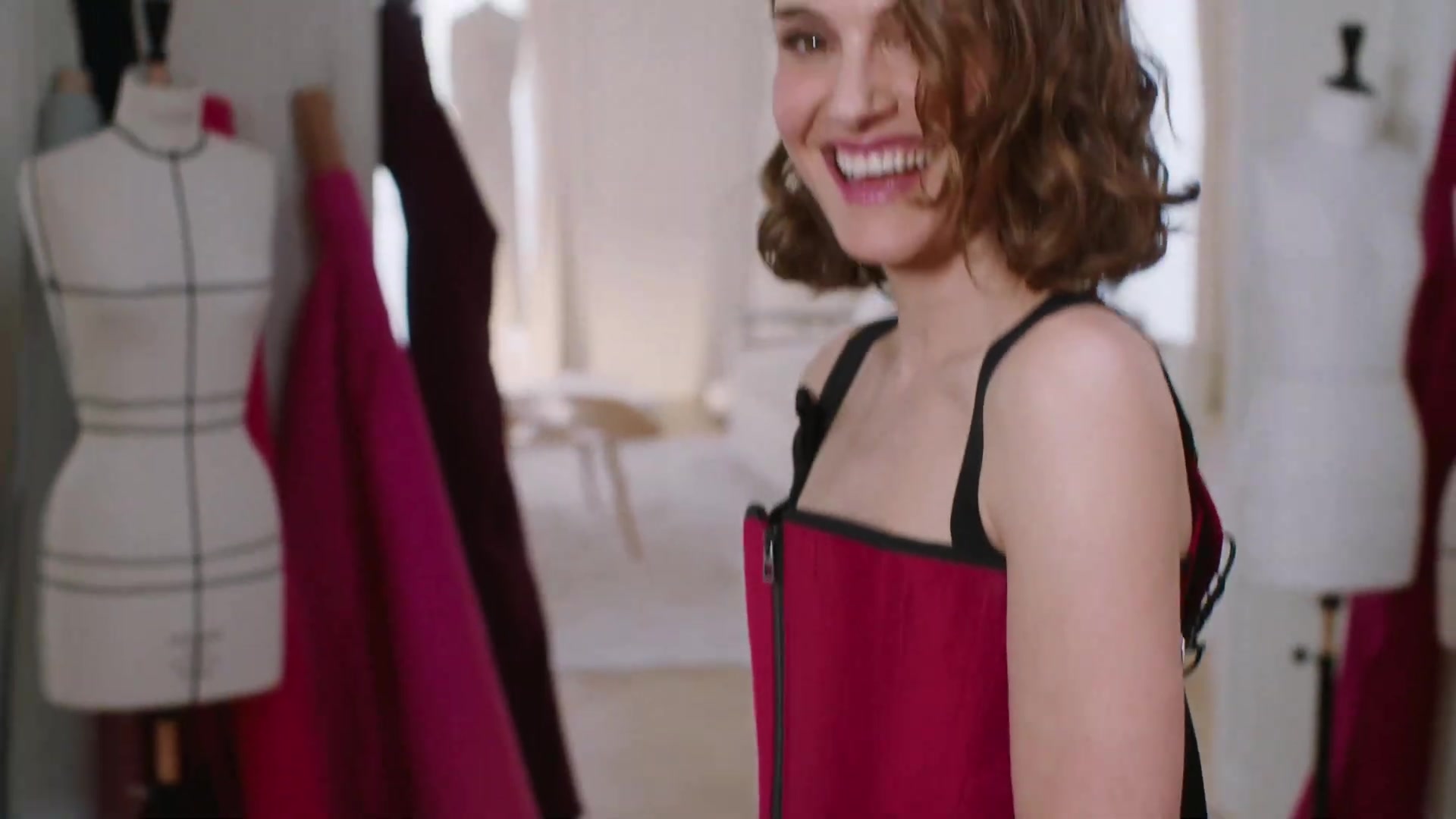 Miss_Dior_-_A_Miss_in_Paris_Episode_5-00_00_37_880.jpeg Miss_Dior_-_A_Miss_in_Paris_Episode_5-00_00_37_880.jpeg