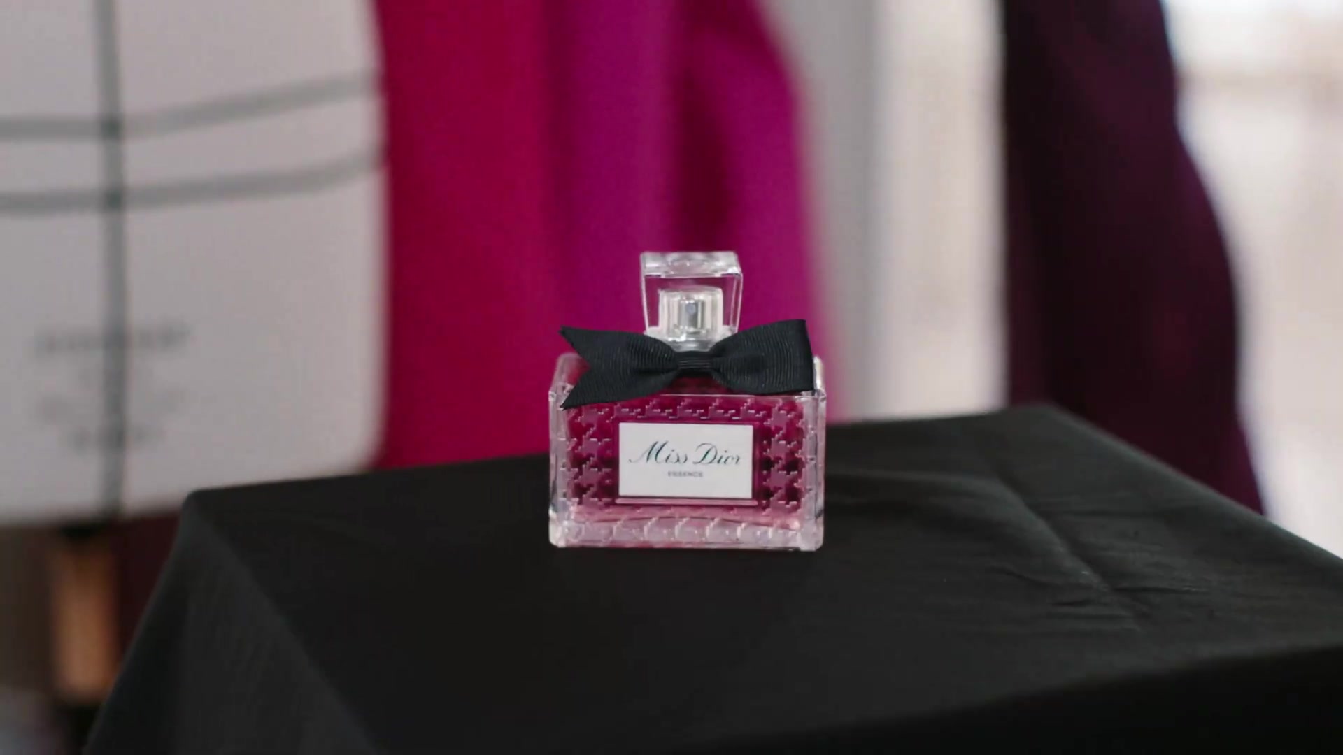 Miss_Dior_-_A_Miss_in_Paris_Episode_5-00_00_38_520.jpeg Miss_Dior_-_A_Miss_in_Paris_Episode_5-00_00_38_520.jpeg