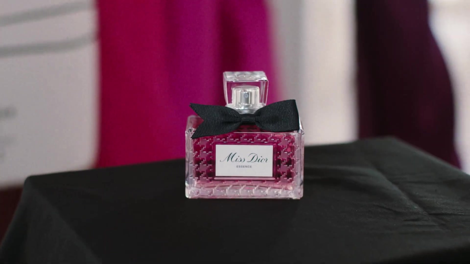 Miss_Dior_-_A_Miss_in_Paris_Episode_5-00_00_38_920.jpeg Miss_Dior_-_A_Miss_in_Paris_Episode_5-00_00_38_920.jpeg