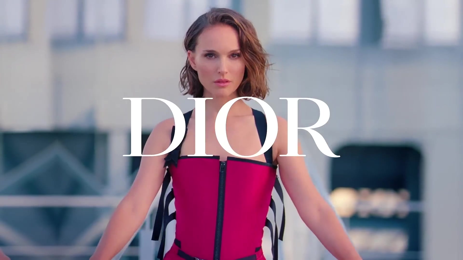 The_New_Miss_Dior_Essence-00_00_00_440.jpeg