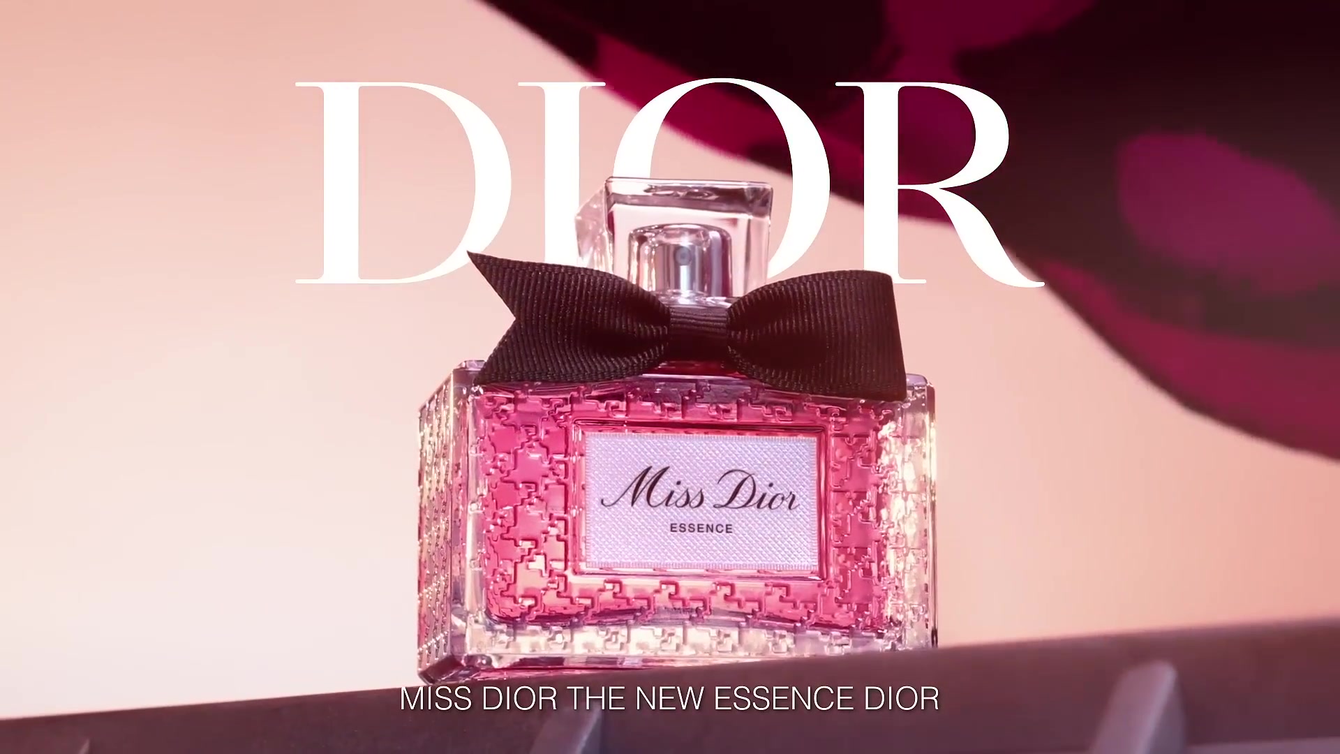The_New_Miss_Dior_Essence-00_00_29_040.jpeg
